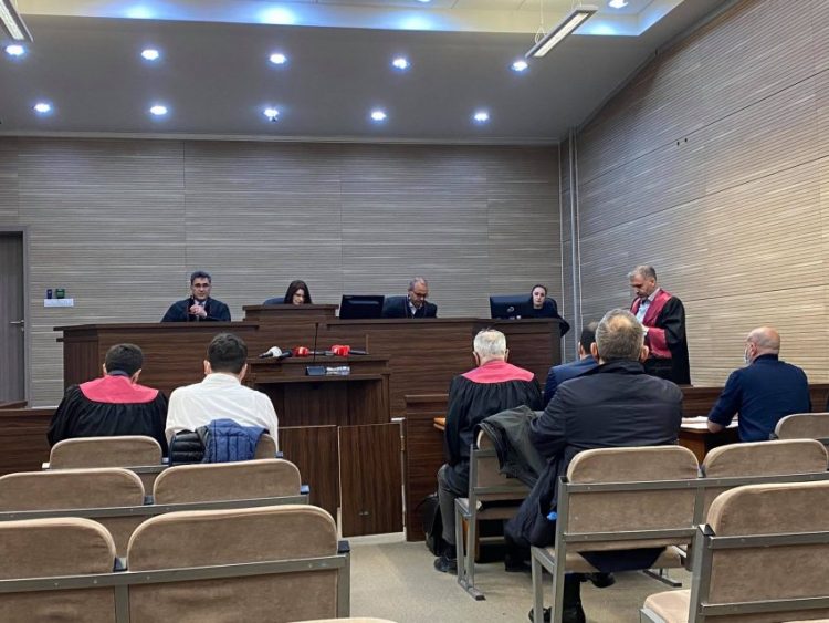 15 të akuzuarit në rastin “Ukë Rugova II” lirohen nga akuza për krim të organizuar dhe kontrabandim me migrantë