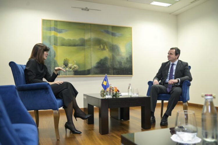 Kurti priti në takim deputeten e Bosnjë dhe Hercegovinës, flasin për nevojën e udhëtimit të lirë ndërmjet dy vendeve