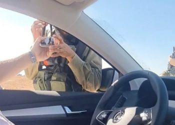 Ushtarët izraelitë te*rrorizojnë ekipin e televizioni publik gjerman, i pyetën nëse janë hebrenj