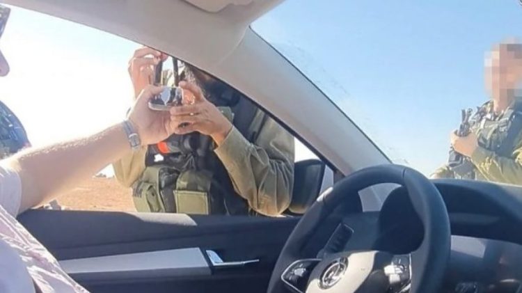 Ushtarët izraelitë te*rrorizojnë ekipin e televizioni publik gjerman, i pyetën nëse janë hebrenj