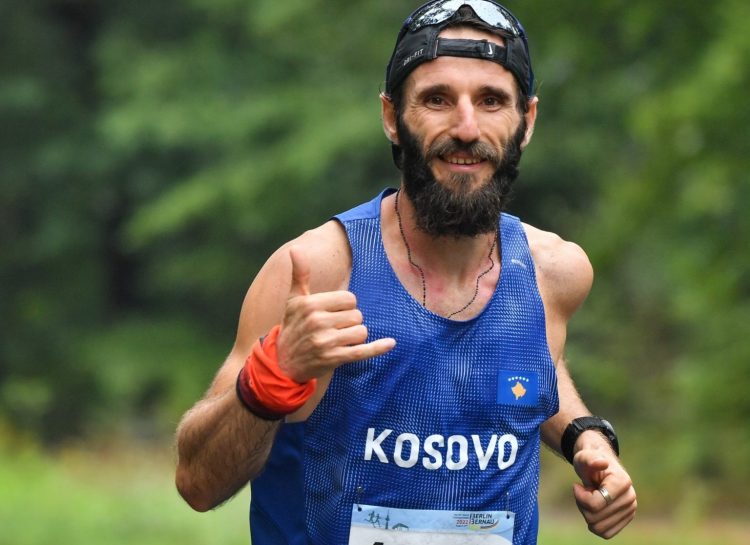 Erzen Zyberaj kalon pikën kufitare Kosovë – Shqipëri