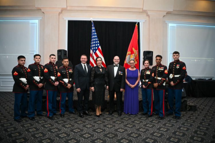 Osmani merr pjesë në Ballon e Marinsave Amerikanë, i falënderon për shërbimin