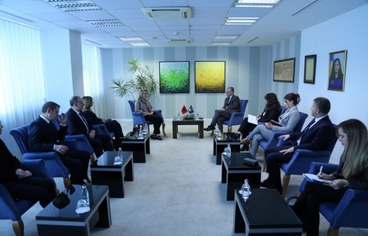 Bislimi takon Kodhelin e Tabakun, urojnë Kosovën për liberalizimin e vizave