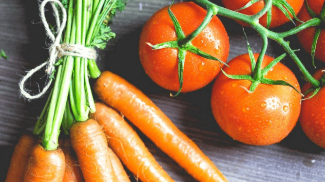 Domatet dhe karrotat, çelësi kundër tensionit të lartë