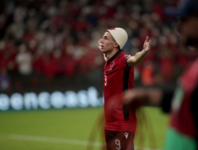 Jasi Asani pranon se është në lidhje dashurie: Nusen e dua vetëm shqiptare