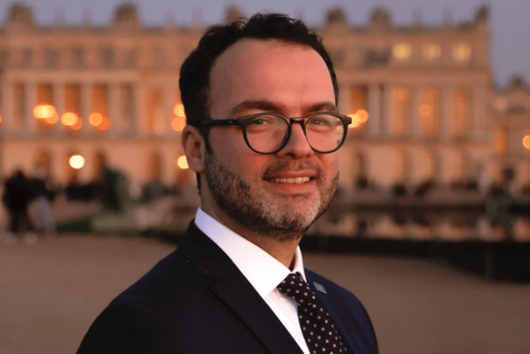 Vela nuk do të jetë më shef i kabinetit të presidentes