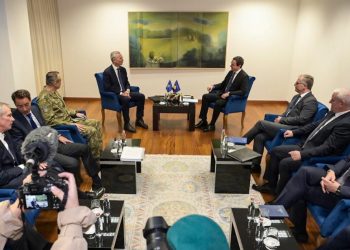 Kryeministri Kurti njofton Sekretarin e Përgjithshëm të NATO-s për rrezikun që vjen nga Serbia, liston armët që ajo ka marrë nga Rusia e Kina