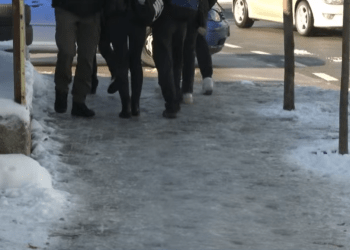 Trotuaret e pakalueshme në Prishtinë
