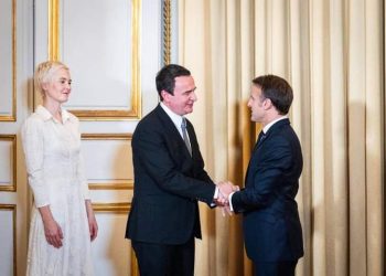 Forumi i Paqes, Kurti pritet nga Presidenti i Francës, Emmanuel Macron