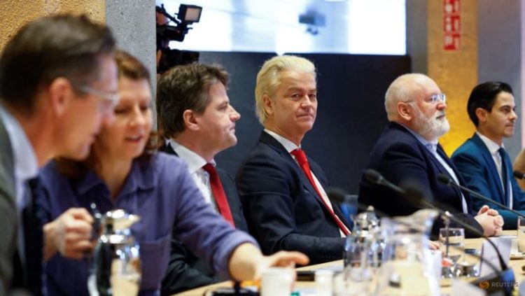 Fitorja e ekstemit të djathtë në Holandë, emigrantët dhe myslimanët në protestë