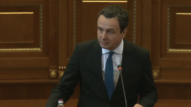 Kurti-opozitës: Vuçiq iu do fort juve, por s’jeni më ju në Qeveri