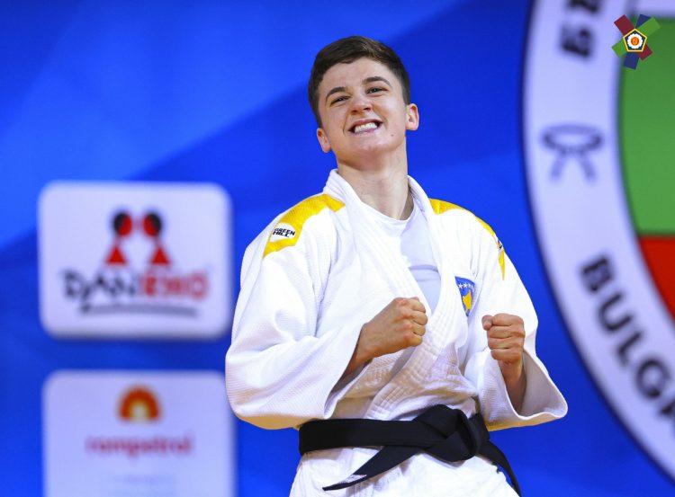 Kuka e kalon edhe raundin e dytë të Kampionatit Evropian