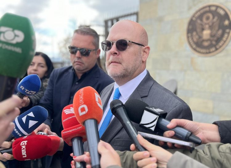 Hovenier: Draft-statuti për Asociacionin nuk duhet të ketë kompetenca ekzekutive