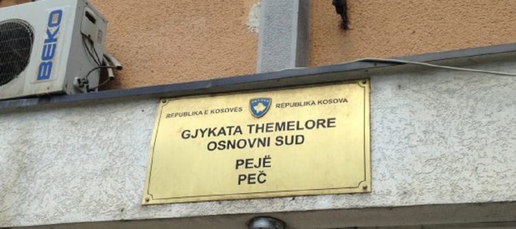 Mbyllet për publikun seanca fillestare ndaj të akuzuarit për vrasjen e nënës në Pejë