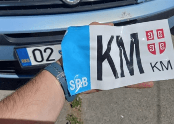 Mbi 2600 vetura me targa ilegale janë kthyer në ‘RKS’ deri më tani në veri