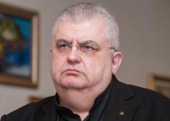 Politikani serb Çanak alarmon për rrezikun në Ballkan: Serbët po armatosen përmes Kishës Ortodokse Serbe