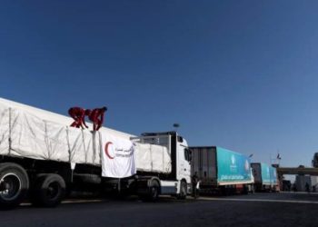 31 kamionë me ndihma hyjnë në Gaza