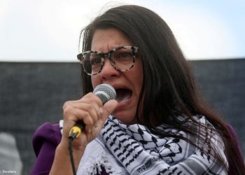 Kongresistja akuzon Bidenin për “mbështetjen e gjenocidit” kundër palestinezëve