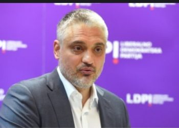 “Do kandidoj në zgjedhje dhe do them të vërtetën”, kush është politikani serb që njeh Kosovën