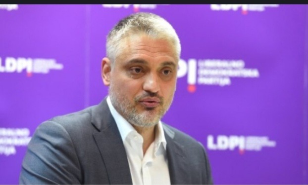 “Do kandidoj në zgjedhje dhe do them të vërtetën”, kush është politikani serb që njeh Kosovën