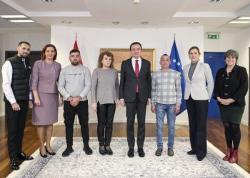 Kurti u takua me përfaqësues të komunitetit kroat në Kosovë, diskutojnë për bashkëpunim