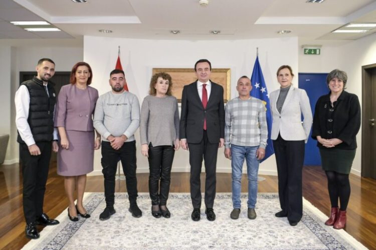 Kurti u takua me përfaqësues të komunitetit kroat në Kosovë, diskutojnë për bashkëpunim