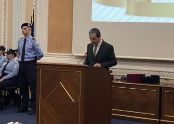 Diplomojnë 43 zyrtare korrektuese, Kurti: Të burgosurit nuk janë të lirë, por kanë të drejta