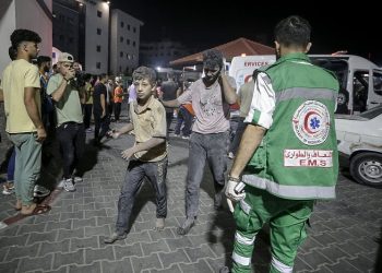 Vdesin të gjithë pacientët në njësinë e kujdesit intensiv të spitalit Al-Shifa në Gaza