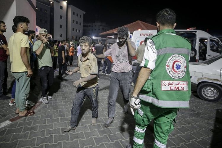 Vdesin të gjithë pacientët në njësinë e kujdesit intensiv të spitalit Al-Shifa në Gaza