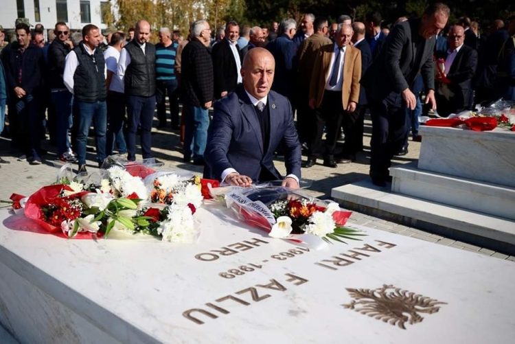 Haradinaj kujton heronjtë Afrim Zhitia e Fahri Fazliu: Jeta dhe vepra e tyre motivuan brezat për çlirimin e Kosovës