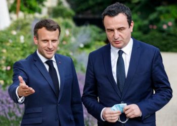 Kryeministri Kurti udhëton për në Paris, merr pjesë në Forumin e Paqes