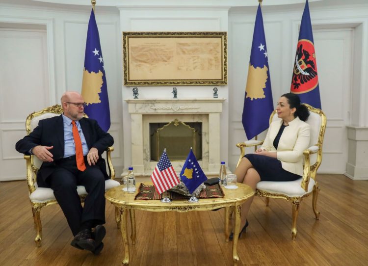 Osmani takon Hovenierin, flasin për anëtarësimin e Kosovës në institucione ndërkombëtare