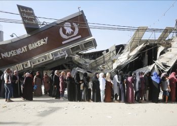 OKB: Palestinezët rrezikojnë jetën për t’u furnizuar me bukë