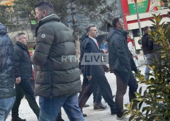 Lulzim Hetemi shihet në sheshin e Mitrovicës