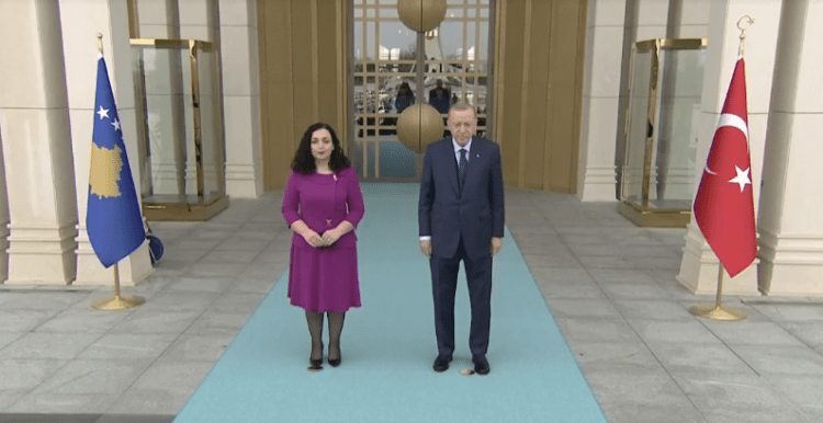 Siguria në Kosovë, Osmani takon presidentin turk Erdogan: Të përkushtuar ta forcojmë bashkëpunimin