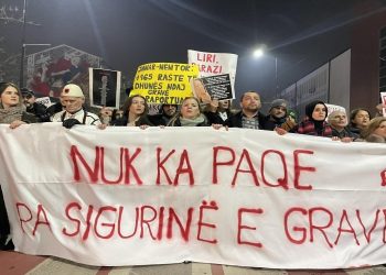 “Drejtësi për gratë e vrara”, qytetarët protestuan pas vrasjes së Liridonës