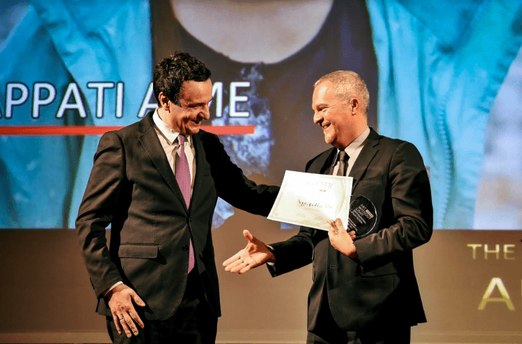 Kryeminsitri Kurti merr pjesë në ndarjen e çmimeve të Festivalit Ndërkombëtar të Filmit “Art Without Limit”