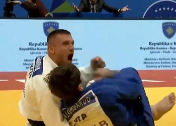 I jashtëzakonshëm, Akil Gjakova i artë