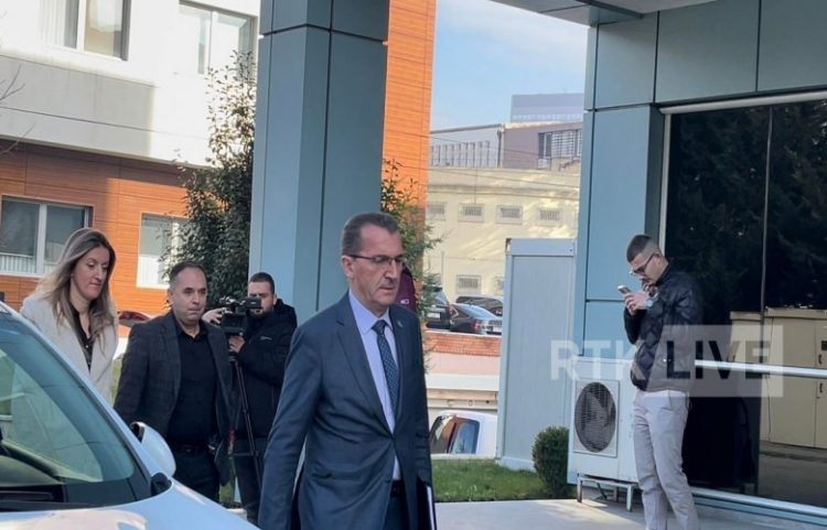 Sveçla do të takohet me sindikalistët e policisë