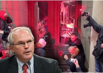 Perëndimi po inkurajon një revolucion me ngjyra në Serbi?