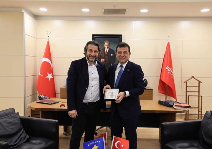 Rama takohet me kryetarin e Odës Ekonomike të Stambollit, njoftohet për investimet që Turqia do bëjë në Prishtinë