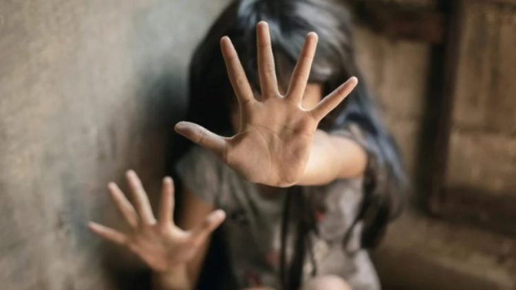 Francë, çdo tre minuta një fëmijë abuzohet s*eksualisht