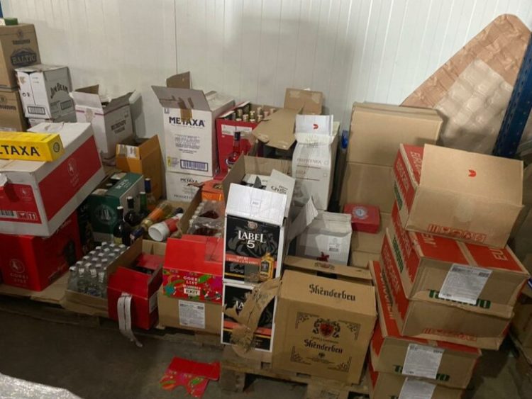 Policia e Kosovës identifikon një depo në Leposaviq në të cilën ndodheshin mallra pa dokumente përkatëse