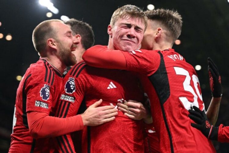 Spektakël në “Old Trafford”, Manchester United fiton me përmbysje ndaj Aston Villës