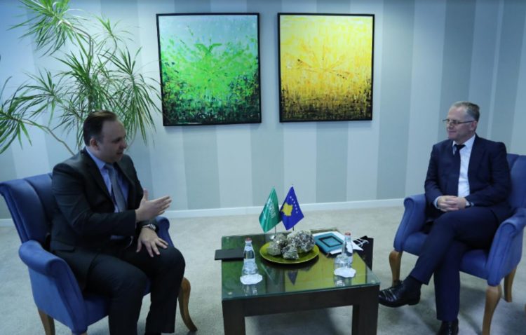 Bislimi priti në takim ambasadorin jo-rezident të Arabisë Saudite për Kosovë