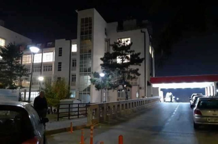 QKUK: Gruaja lind para kohe, dyshohet si pasojë e dhunës nga burri