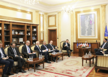 Konjufca priti në takim ambasadorët e shteteve të QUINT-it, shefin e Zyrës së BE-së dhe atë të OSBE-së (Foto)