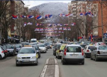 Qytetarët serbë dorëzojnë kërkesë për shkarkimin e kryetarit të Mitrovicës së Veriut
