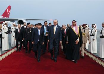 Erdogan mbërrin në Katar për një vizitë zyrtare dyditore