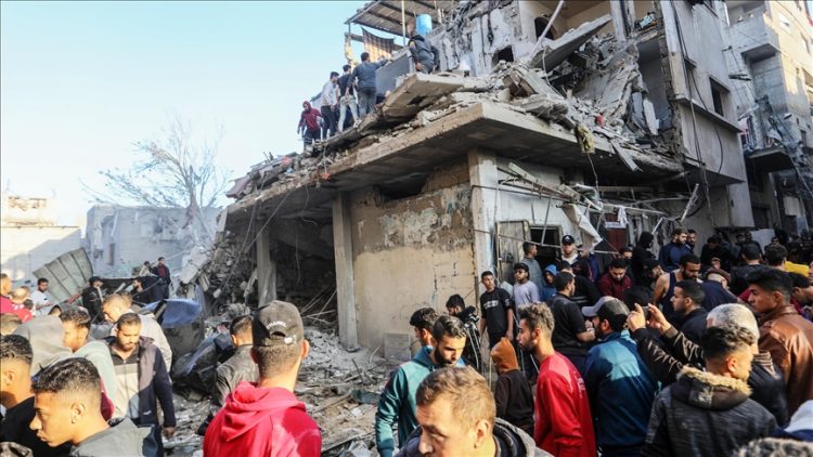 Familjet e pengjeve izraelite: Sulmet në Gaza vendosin në rrezik jetën e të afërmve tanë